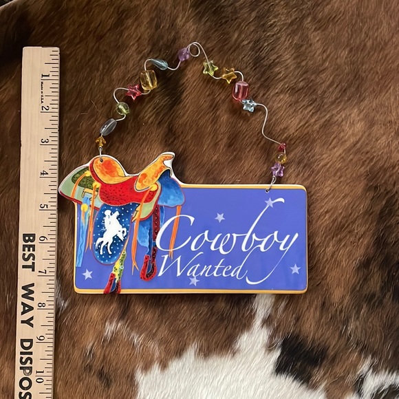 Cowboy wanted ceramic hanging - Picture 2 of 5